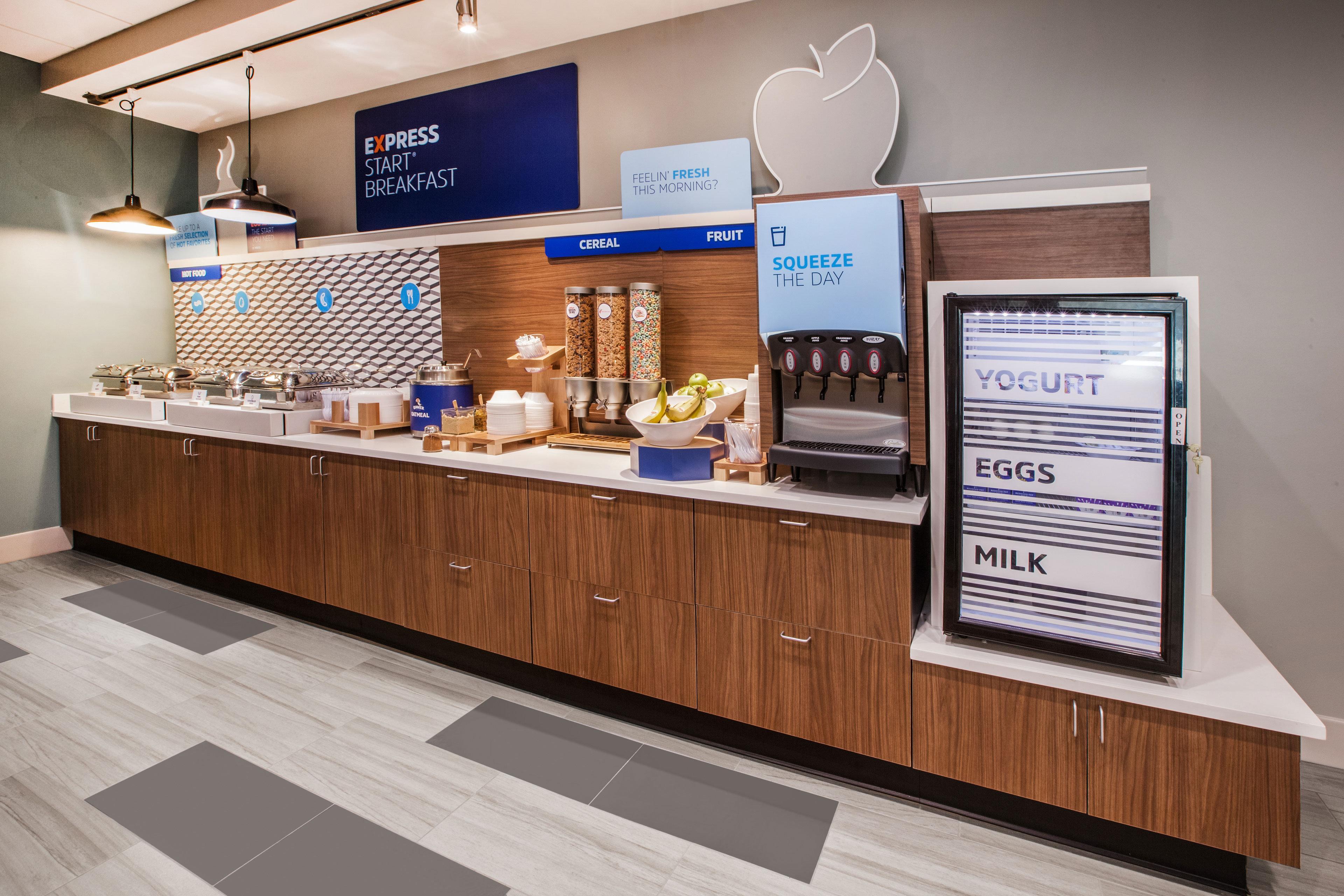 Holiday Inn Express Hotel & Suites Greensboro-East By Ihg Kültér fotó