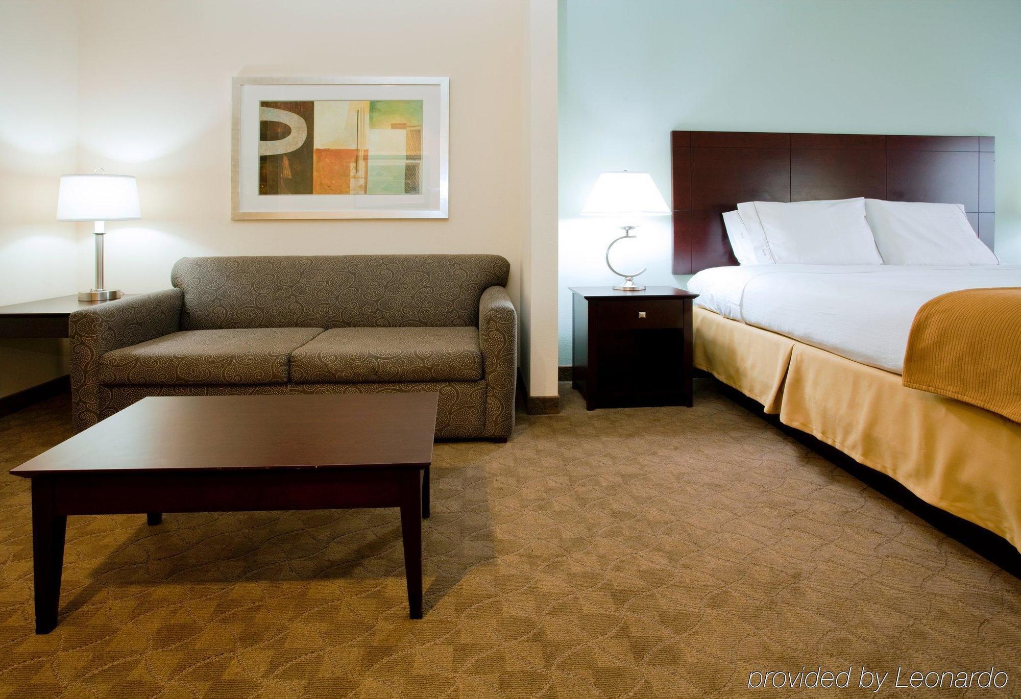 Holiday Inn Express Hotel & Suites Greensboro-East, An Ihg Hotel Szoba fotó