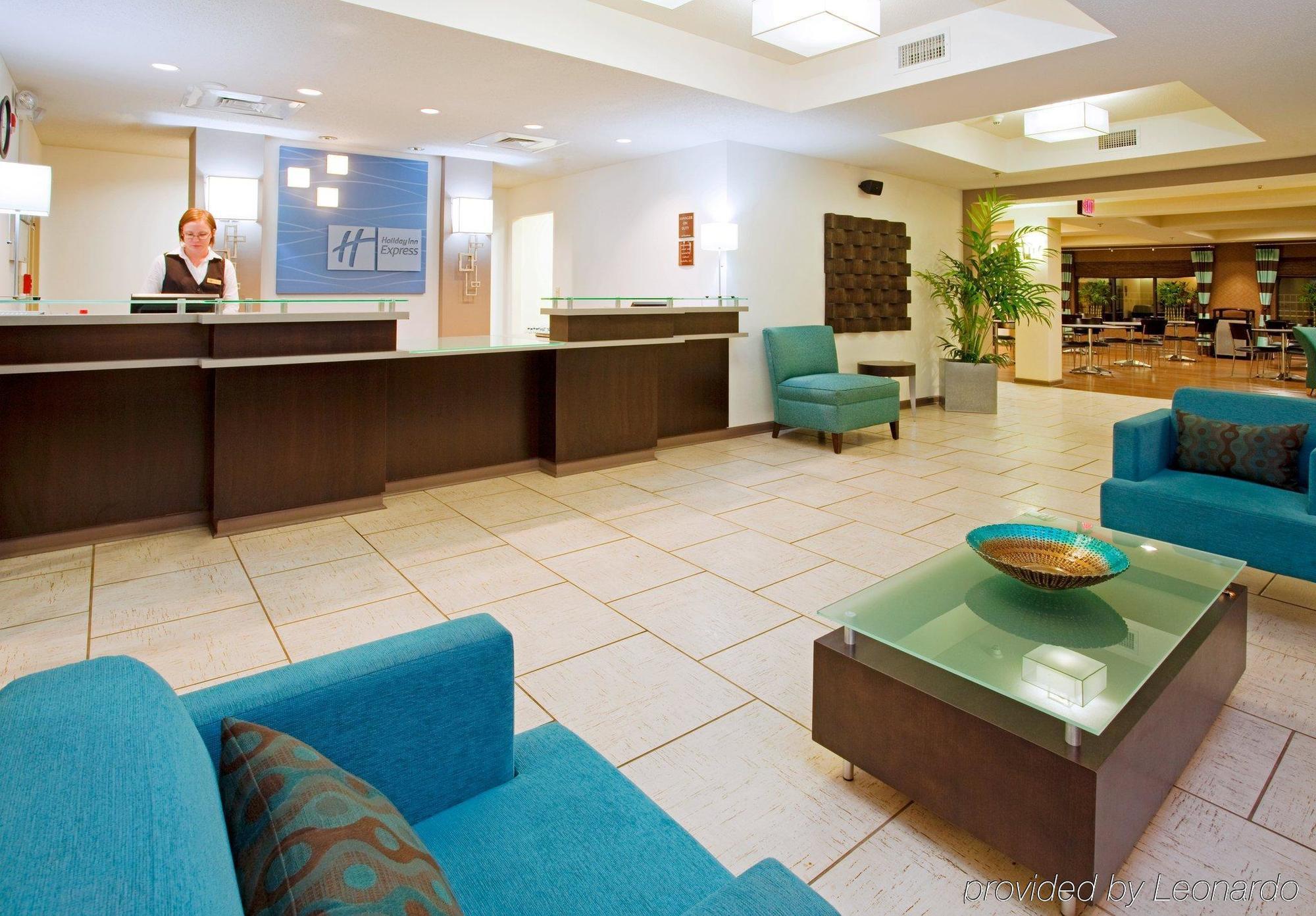 Holiday Inn Express Hotel & Suites Greensboro-East By Ihg Beltér fotó