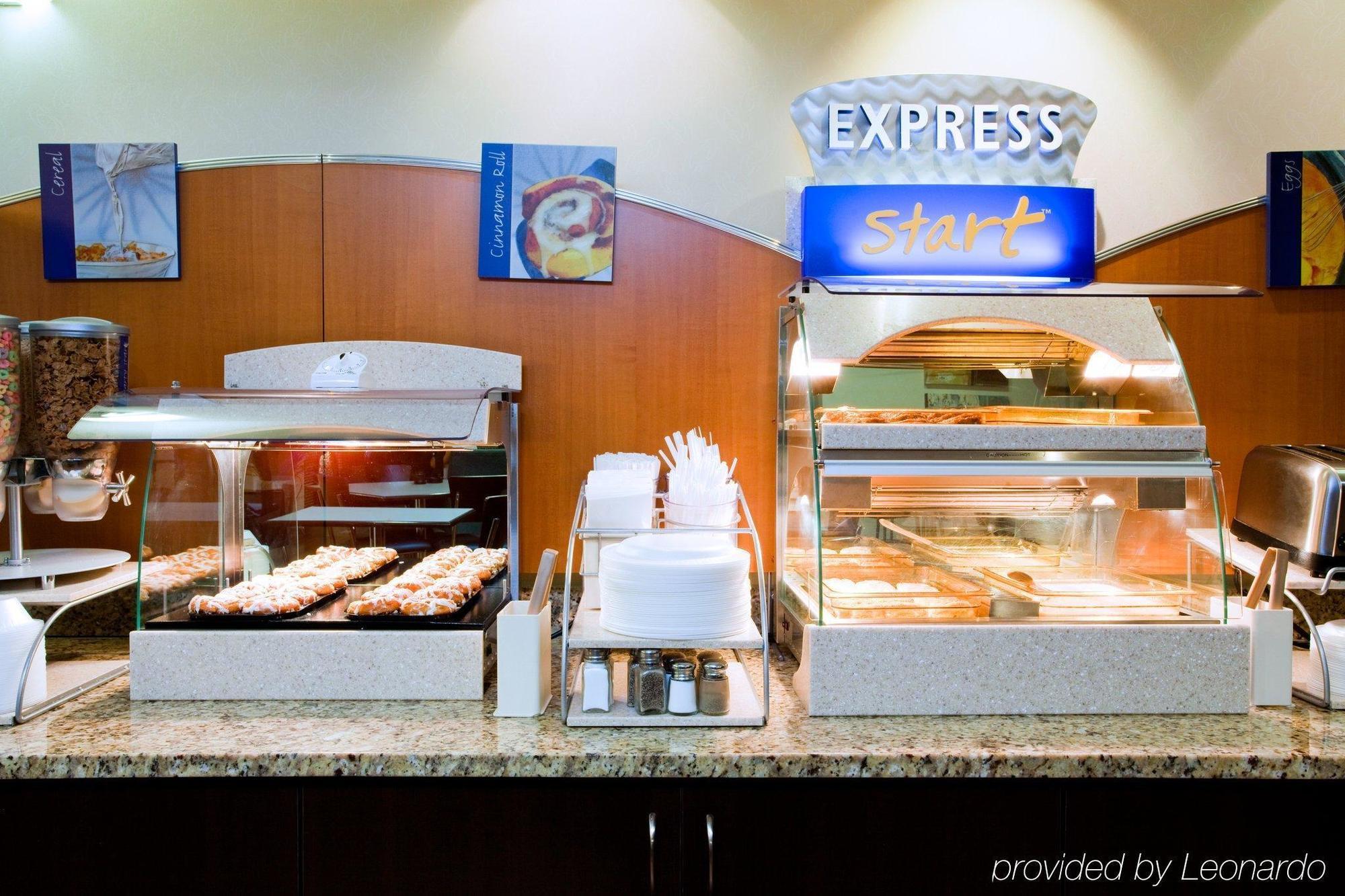 Holiday Inn Express Hotel & Suites Greensboro-East By Ihg Kültér fotó
