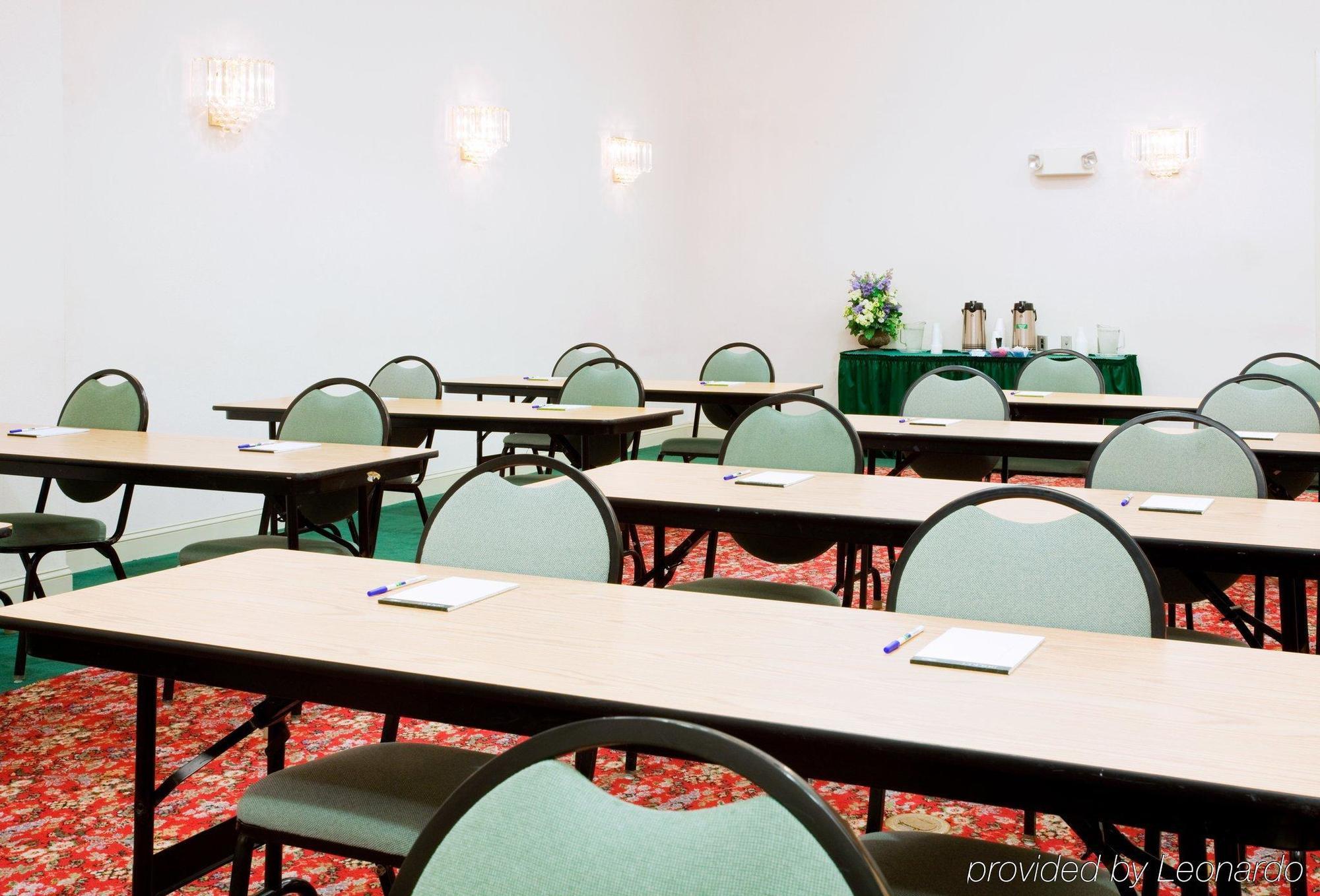 Holiday Inn Express Hotel & Suites Greensboro-East By Ihg Kültér fotó
