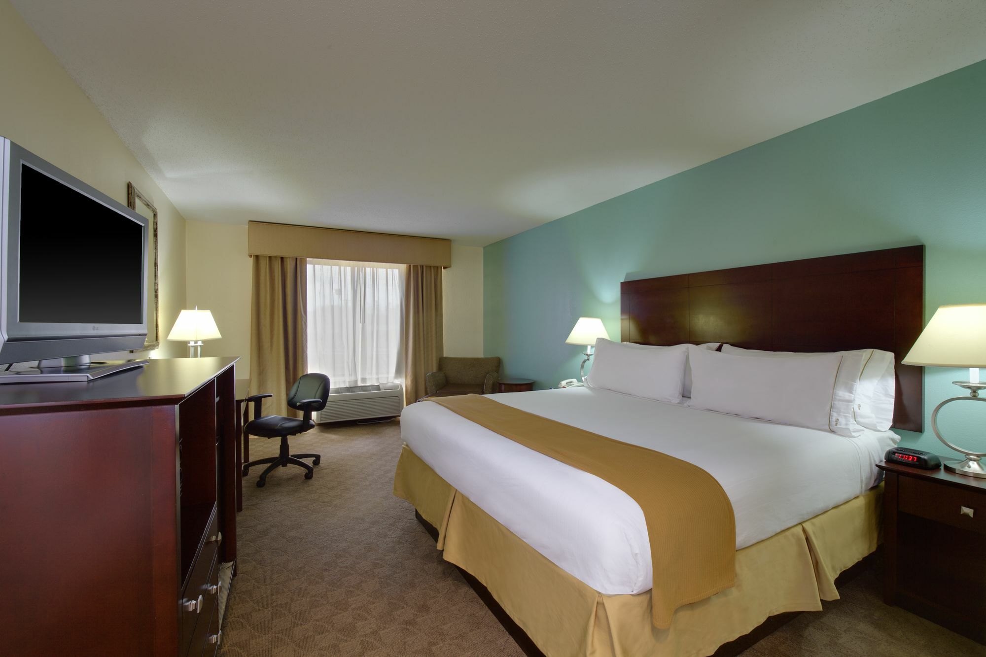 Holiday Inn Express Hotel & Suites Greensboro-East By Ihg Kültér fotó