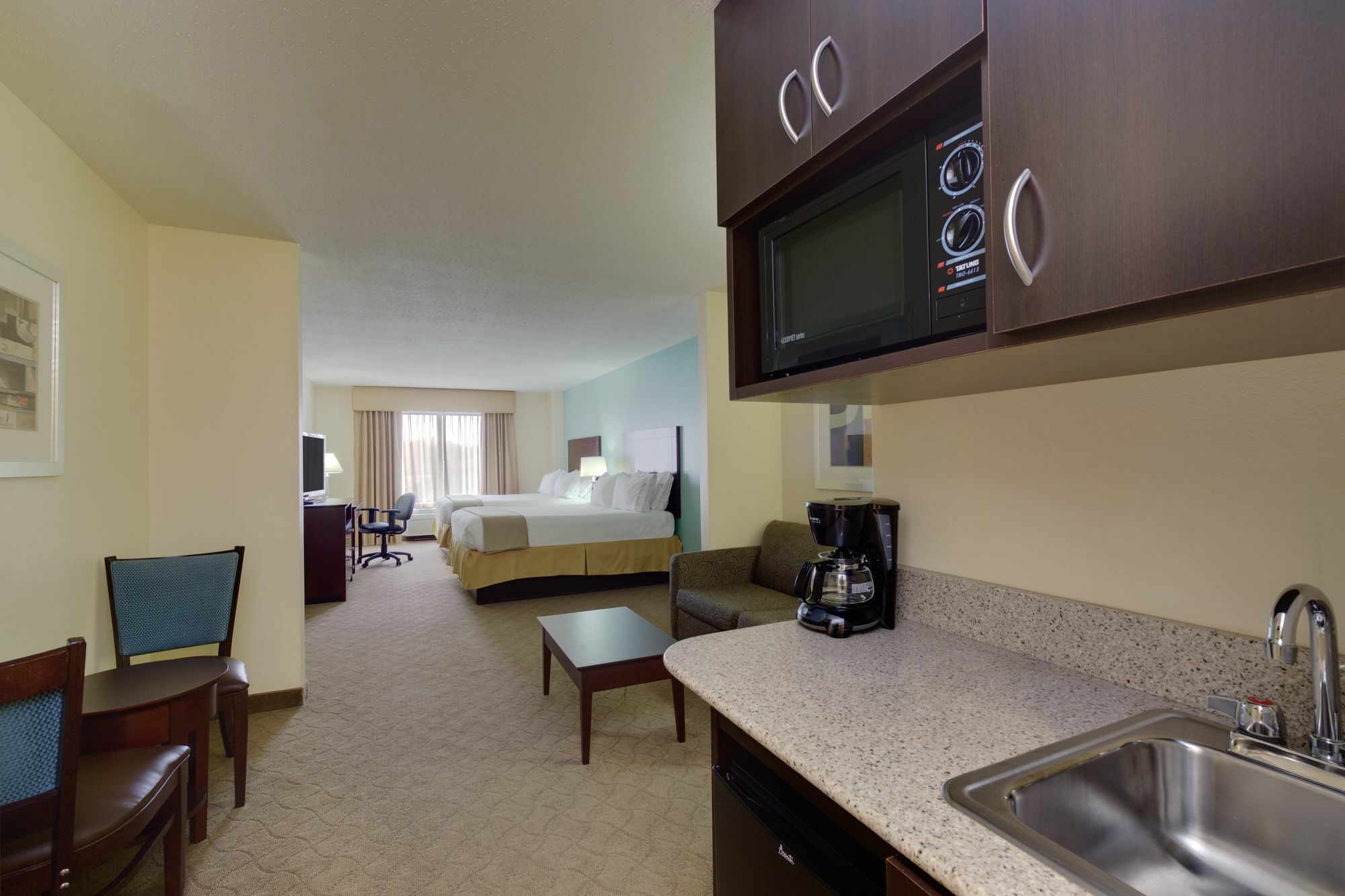 Holiday Inn Express Hotel & Suites Greensboro-East By Ihg Kültér fotó